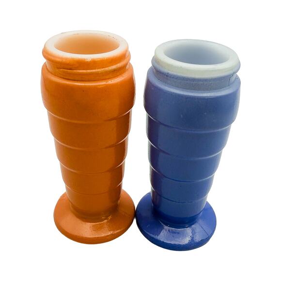 Vintage 1940s Hazel-Atlas Moderntone Platonite Pink/Blue Salt & Pepper Shakers - Picture 5 of 5